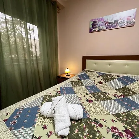 Entire Apartment, In The Center Lejlighed