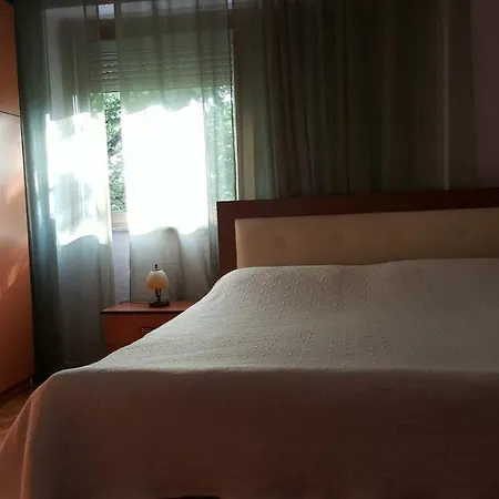 Lejlighed Entire Apartment, In The Center Tirana