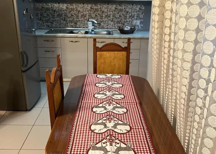 Entire Apartment, In The Center 아파트 티라나