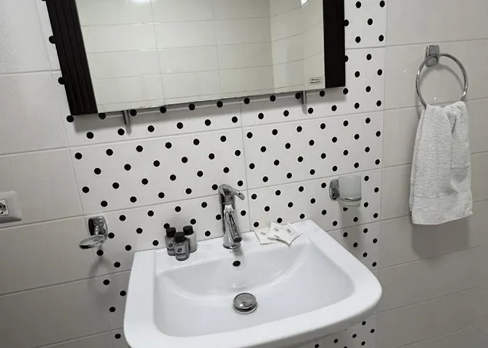 Entire Apartment, In The Center Lägenhet *