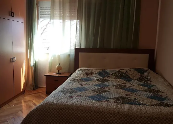 Entire Apartment, In The Center 아파트 티라나