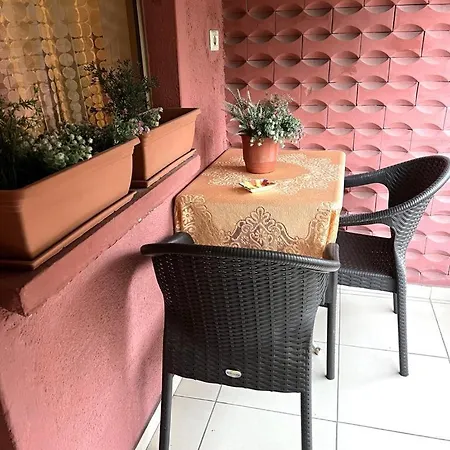 Entire Apartment, In The Center Appartamento