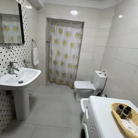 Entire Apartment, In The Center Appartamento