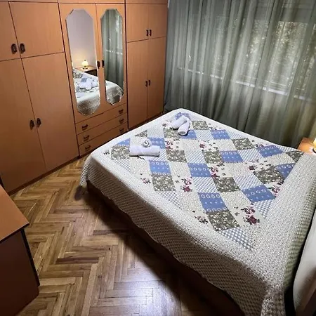 Entire Apartment, In The Center Appartamento